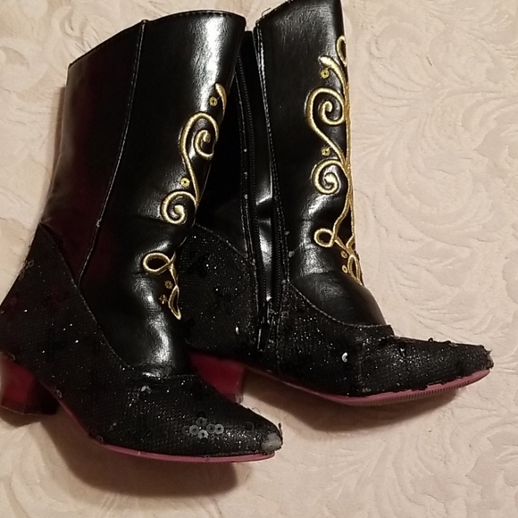 Disney Other - Disney Anna boots